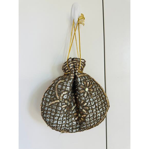 Vintage Sequin Evening bag Drawstring Silver Evening wear - Picture 6 of 7